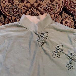 Sleeveless Chinese Basic Blouse.